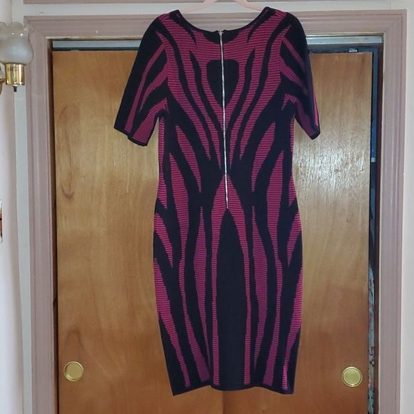 Ashley Stewart's short sleeves weather dress - Picture 4 of 8